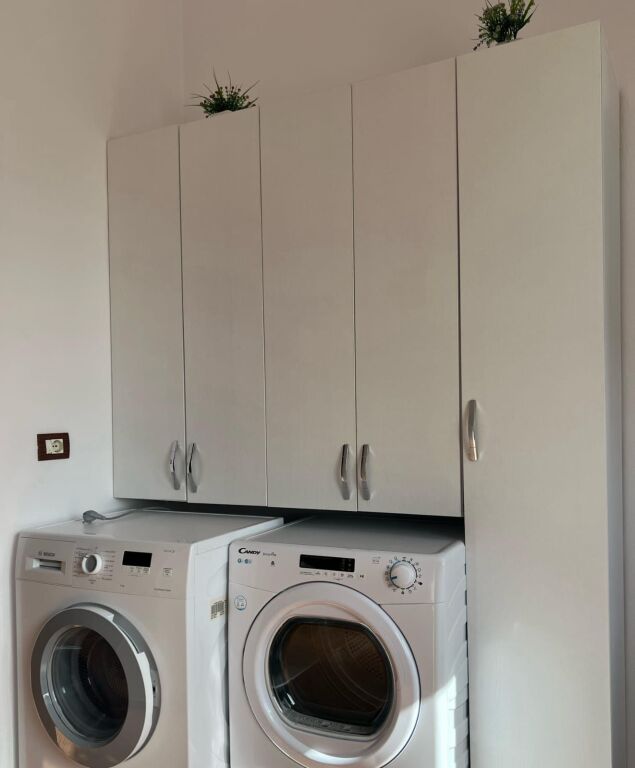 Rent | Shtëpi private 2 + 1+Ballkon | Rruga Siri Kodra | 500 €/month