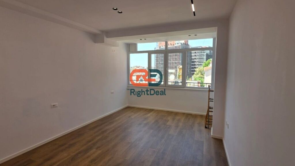 At 21 Dhjetori, Studio Apartment for Sale, Ideal Investment and Housing Opportunity !!