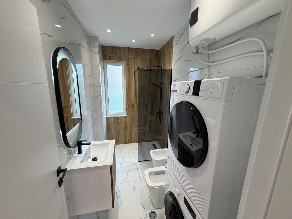 Shitet Apartament 2+1+2 Yzberisht, tek Kmy