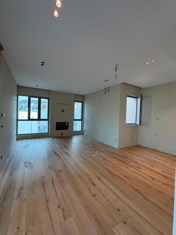 🏡 APPARTAMENTO 2+1 IN AFFITTO A GREEN VALLEY  📍 Green Valley, Tirana