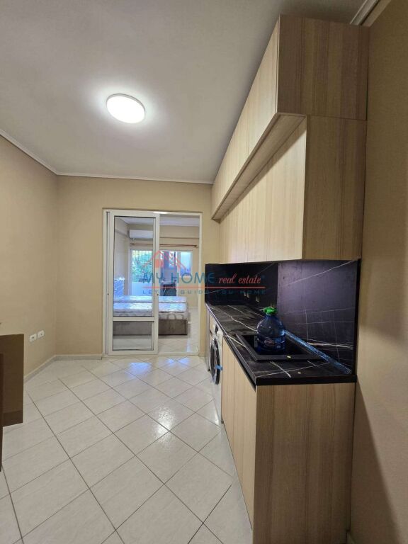 Garsoniere me qera ne 21 Dhjetori ne Tirane