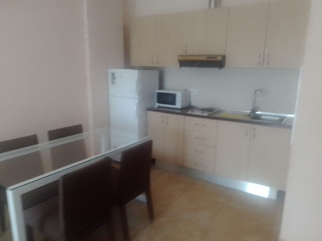 Jepet me qera apartament 2+1, Kodra e Diellit, Tiranë