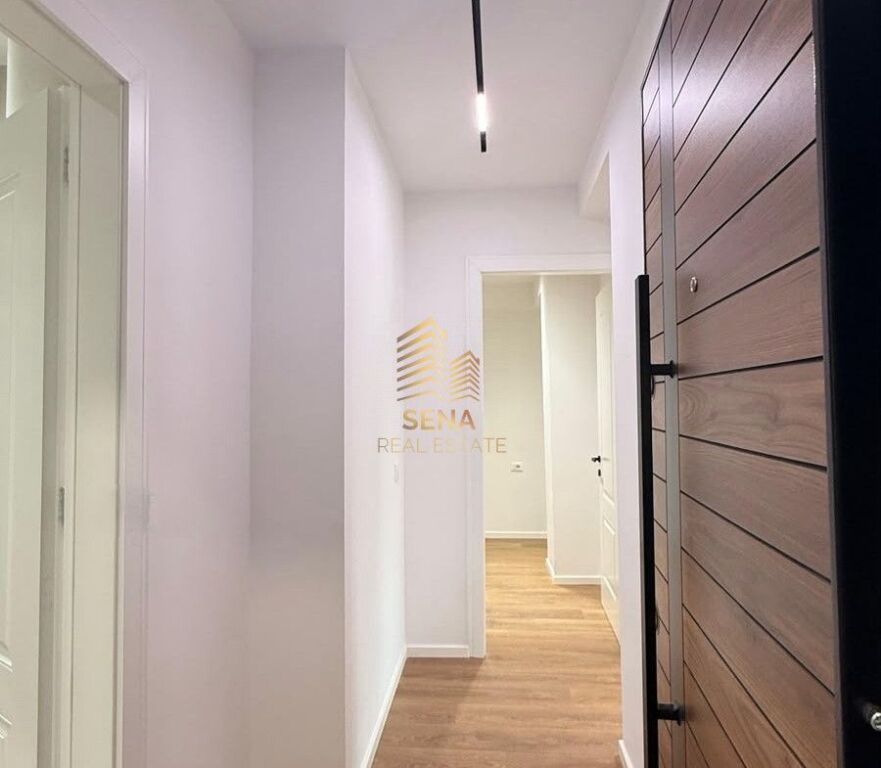 Shitet, Apartament 1+1, 21 Dhjetori, 155,000 Euro