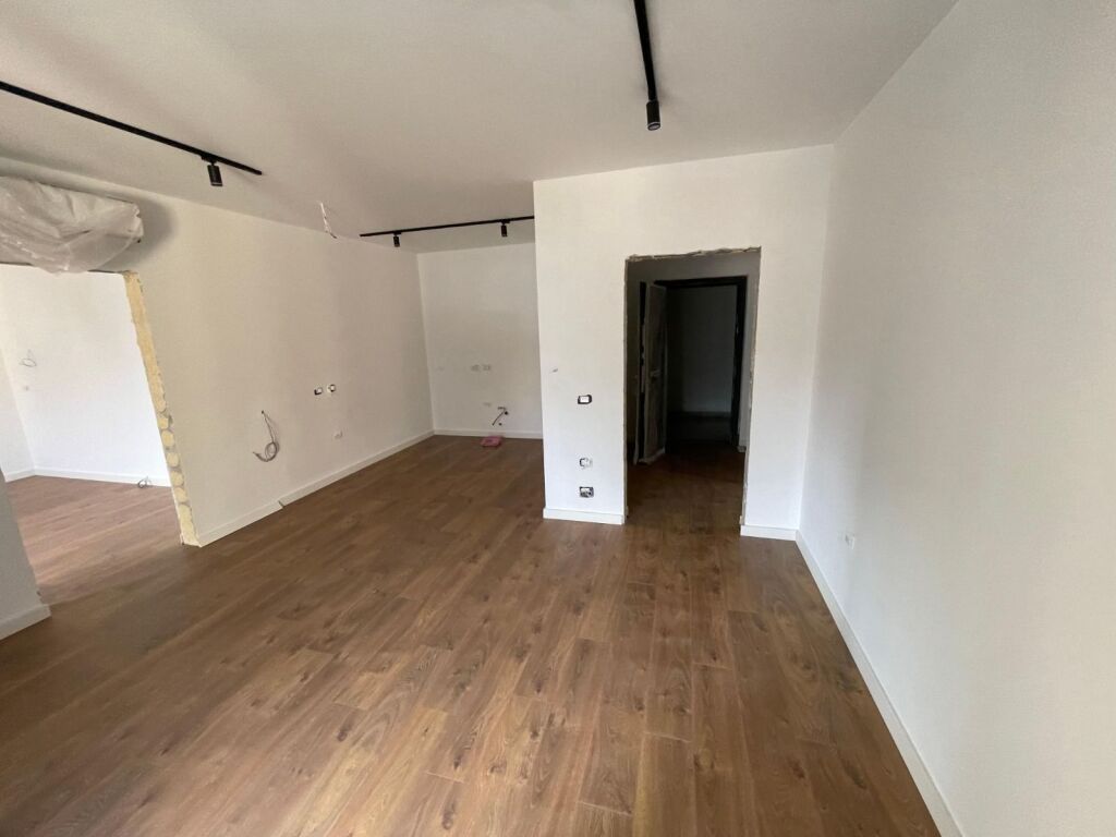 Appartamento 1+1 in affitto presso Air Albania/ Via Dervish Hima