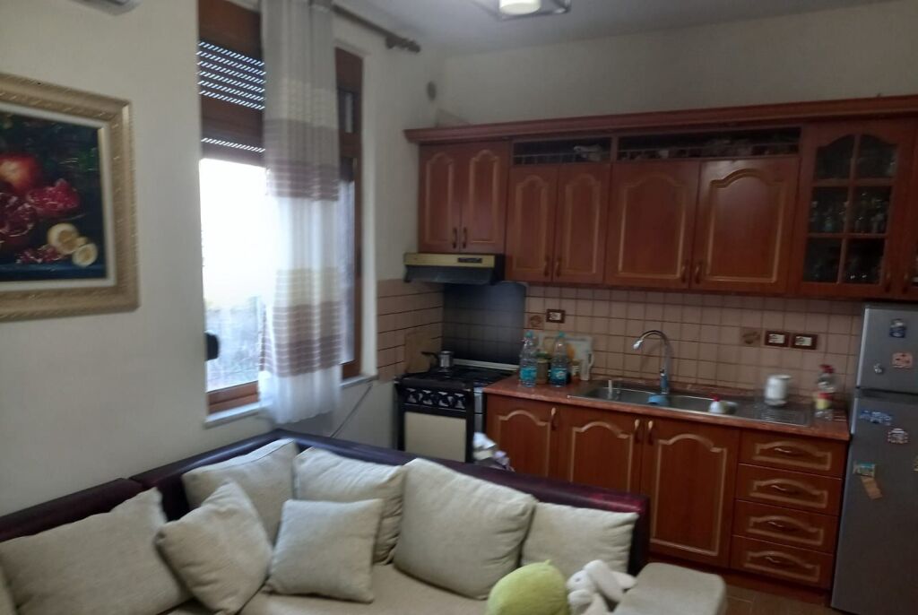 Qera | Apartament 1 + 1 | Kombinat | 360 €/muaj