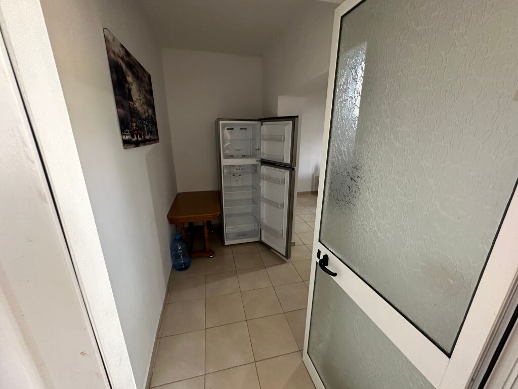 Apartament 2+1 me qera ne Kinostudio prane Tv Klan
