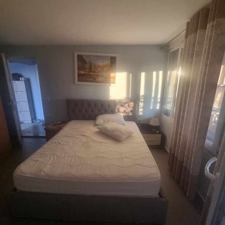 🏡 Jepet me Qira Garsoniere – Rruga Mine Peza