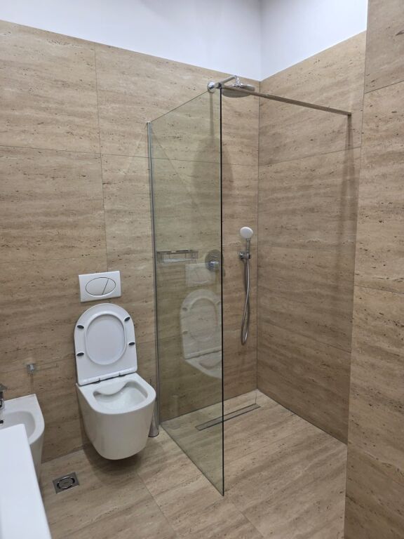 Apartament 1+1+1 post parkimi me qira