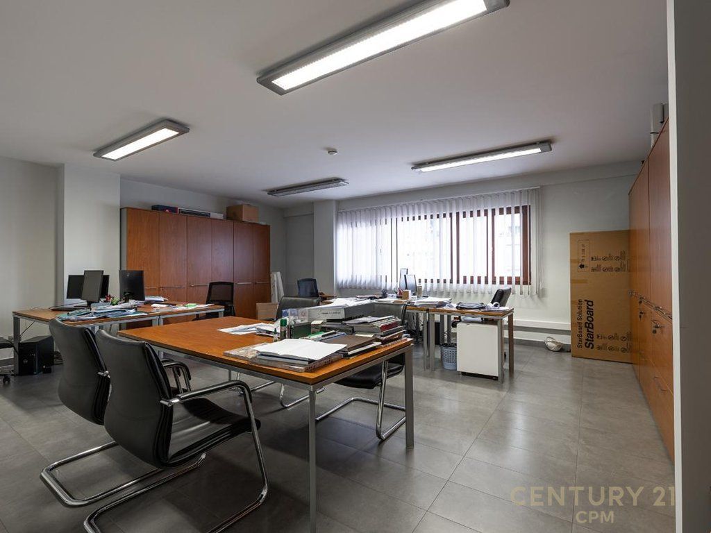 Shitet Apartament 2+1 !