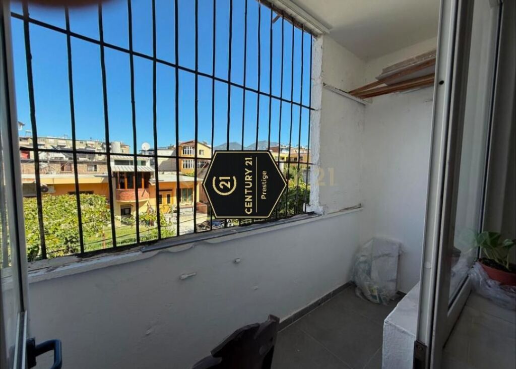 Furnished 2+1 apartment, United School