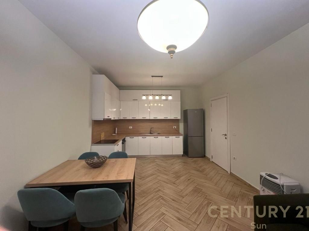 APARTAMENT 1+1 PER QIRA
