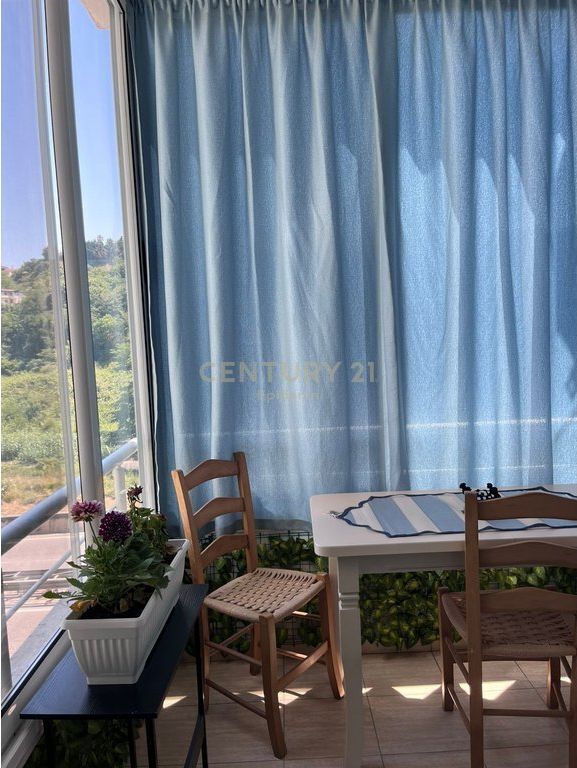 Opportunità di investimento! Appartamento 1+1 a Shkëmbin e Kavajës