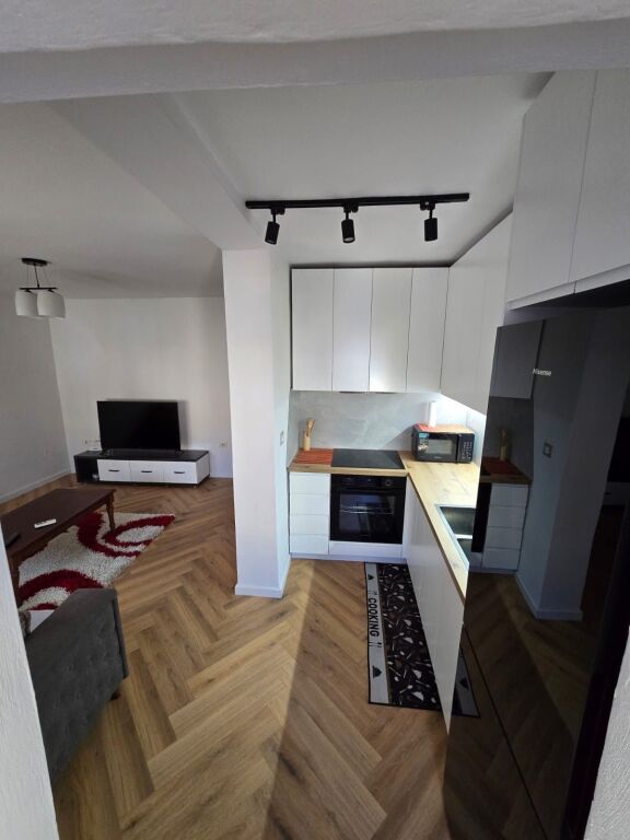 Apartament 1+1 me qira te Liceu artistik