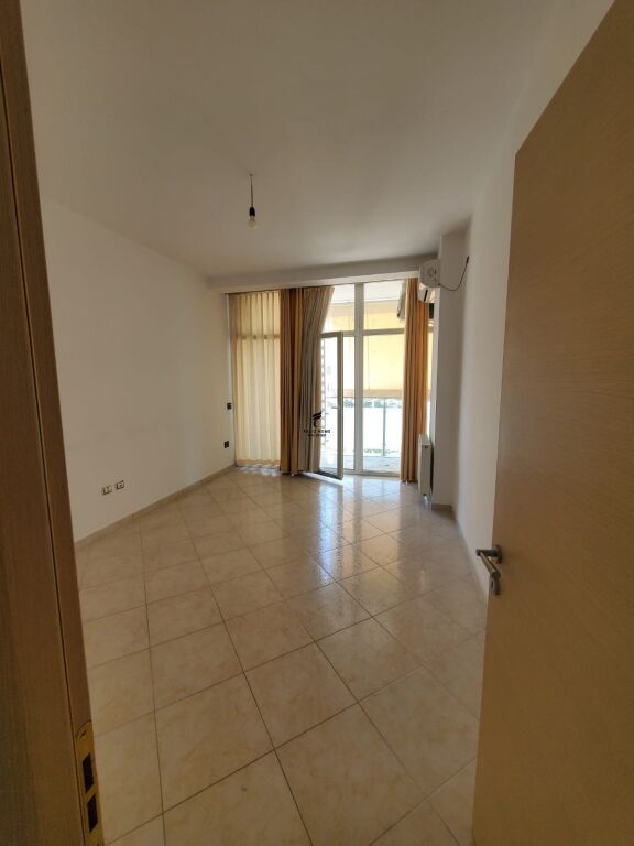 SHITET APARTAMENT 2+1 KOMUNA E PARISIT 365.000 EURO FH-81369