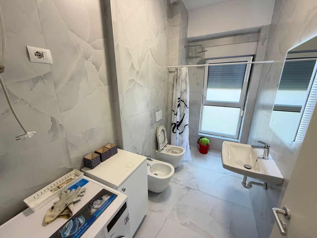 Jepet me qera Apartament 1+1 Ali Demi 380 mij lek 