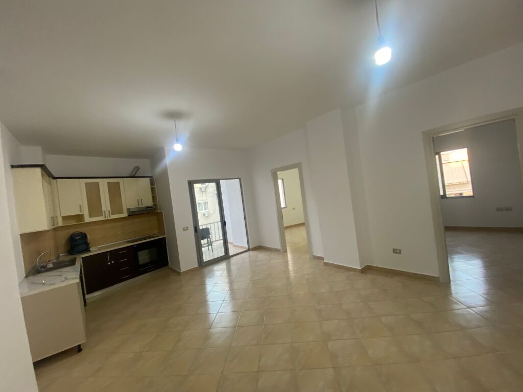 Apartment 3+1 empty for rent in Fresk !