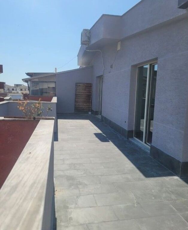 Affittasi appartamento 2+1 con veranda a Fresk