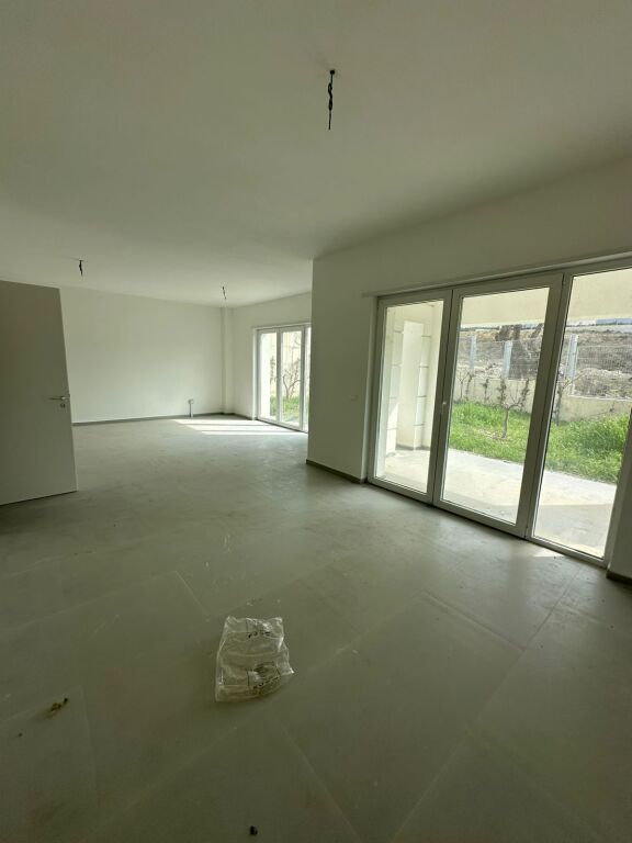 🏡 Villa su 3 Piani in Vendita – Collina Verde, vicino a TEG