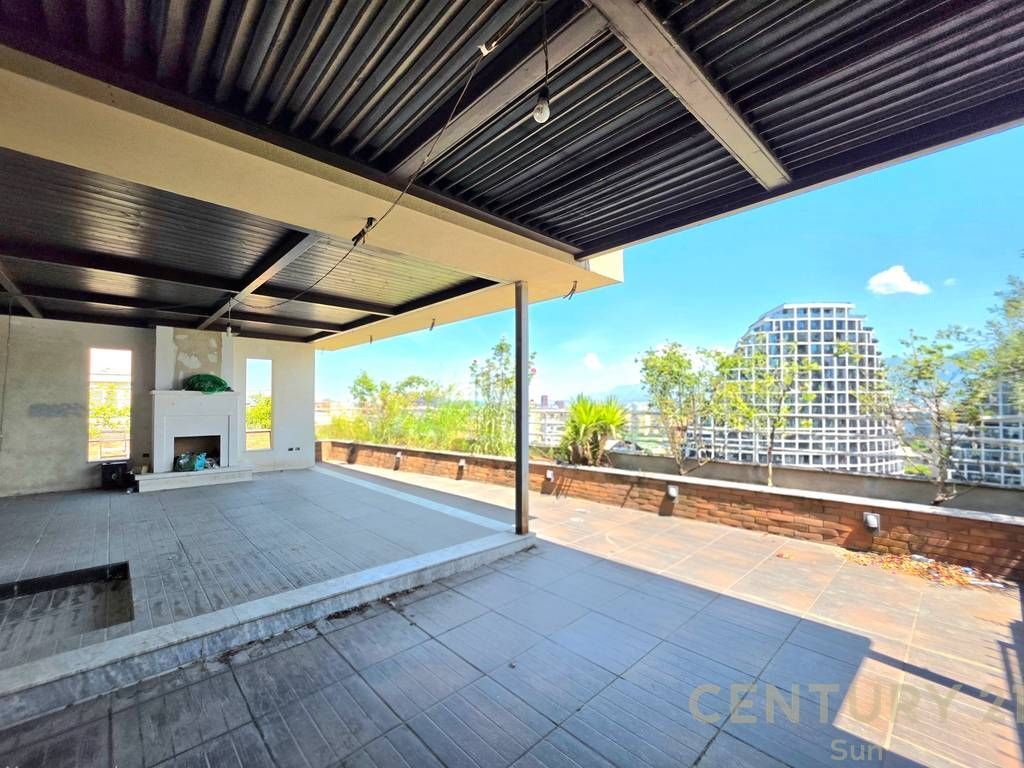 DUPLEX/PENTHOUSE FOR SALE NEAR THE ARTIFICIAL LAKE