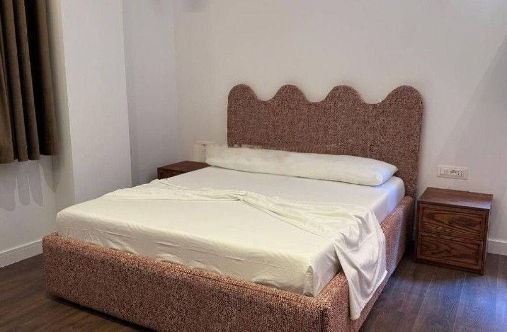 Apartment 1+1 For Rent in Pazari i Ri, Tirana - 700€ | 98 m²