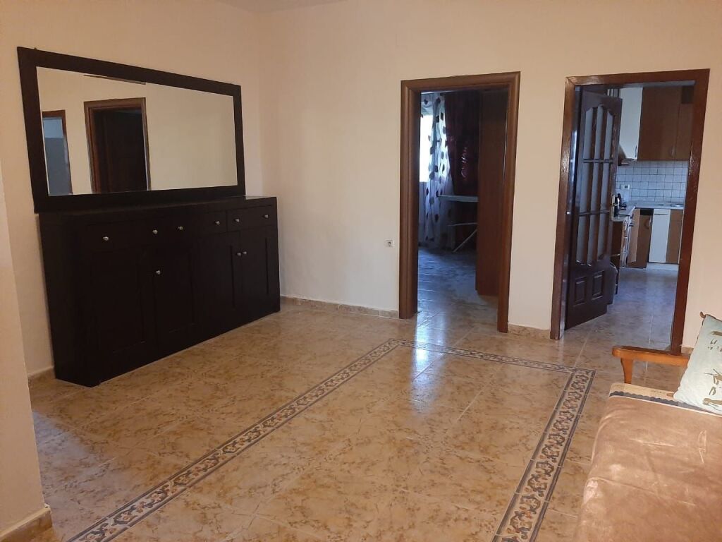 Rent | Shtëpi private 2 + 1 | Qytet Studenti | 450 €/month