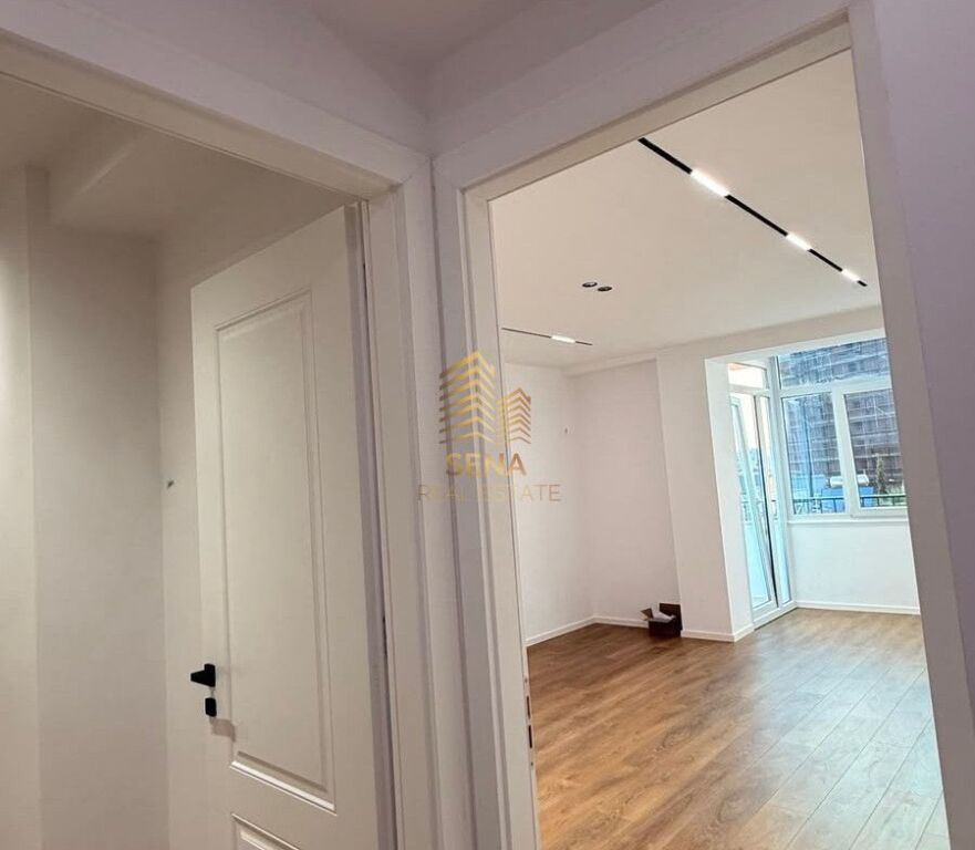 Shitet, Apartament 1+1, 21 Dhjetori, 155,000 Euro