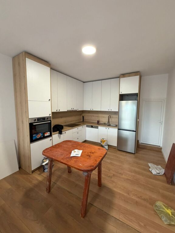 Apartament 2+1 me qira – Uzina e Autotraktorëve !
