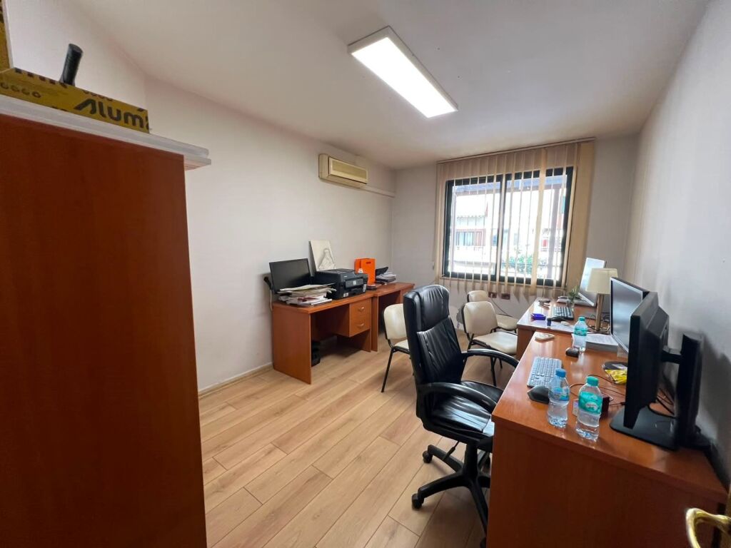 Affitto | Apartament 2 + 1 | 21 Dhjetori | 600 €/mese