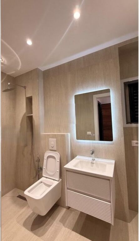 Shitet Apartament 1+1 21 Dhjetori