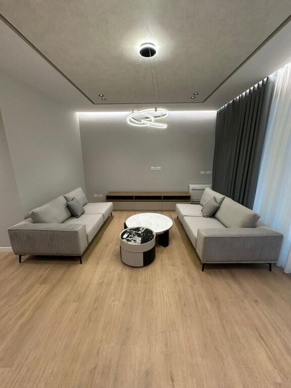 Jepet me Qira Vilë Luksoze Green Valley Residence, Liqeni i Thatë