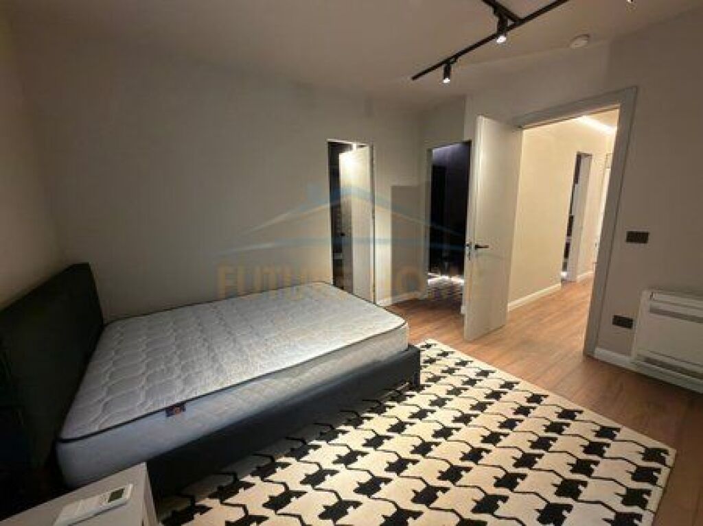 Shitet, Apartament 3+1+3 , Rezidenca Long Hill, Tiranë.