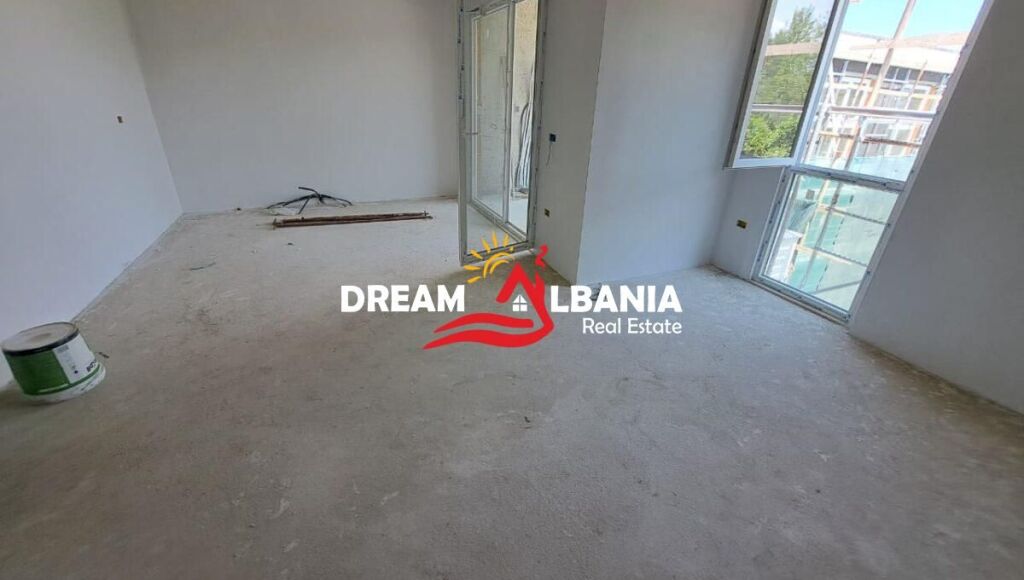 Apartament 2+1 ne shitje tek liqeni I thate prane Radisson Hotel ne Tirane (ID 5121001)