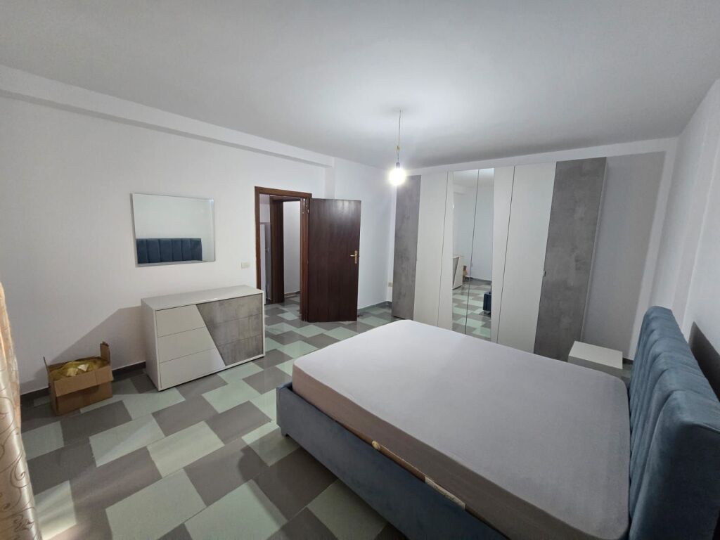 Apartament 1+1 me qira tek Rruga e Elbasanit
