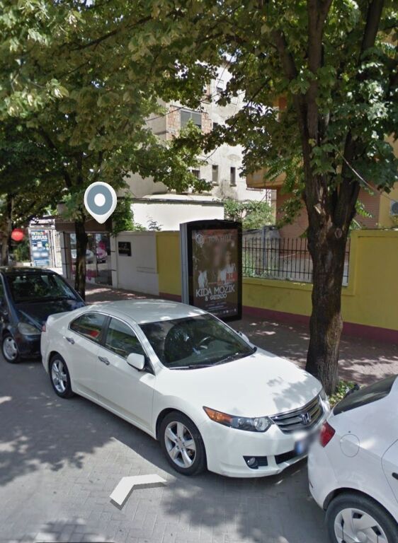 Jepet me qera  ambient  biznesi  ne zemër  te  bllokut  
