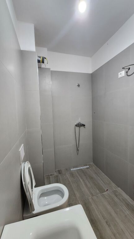 🏢 Jepet me Qira Ambient Zyre në Don Bosko