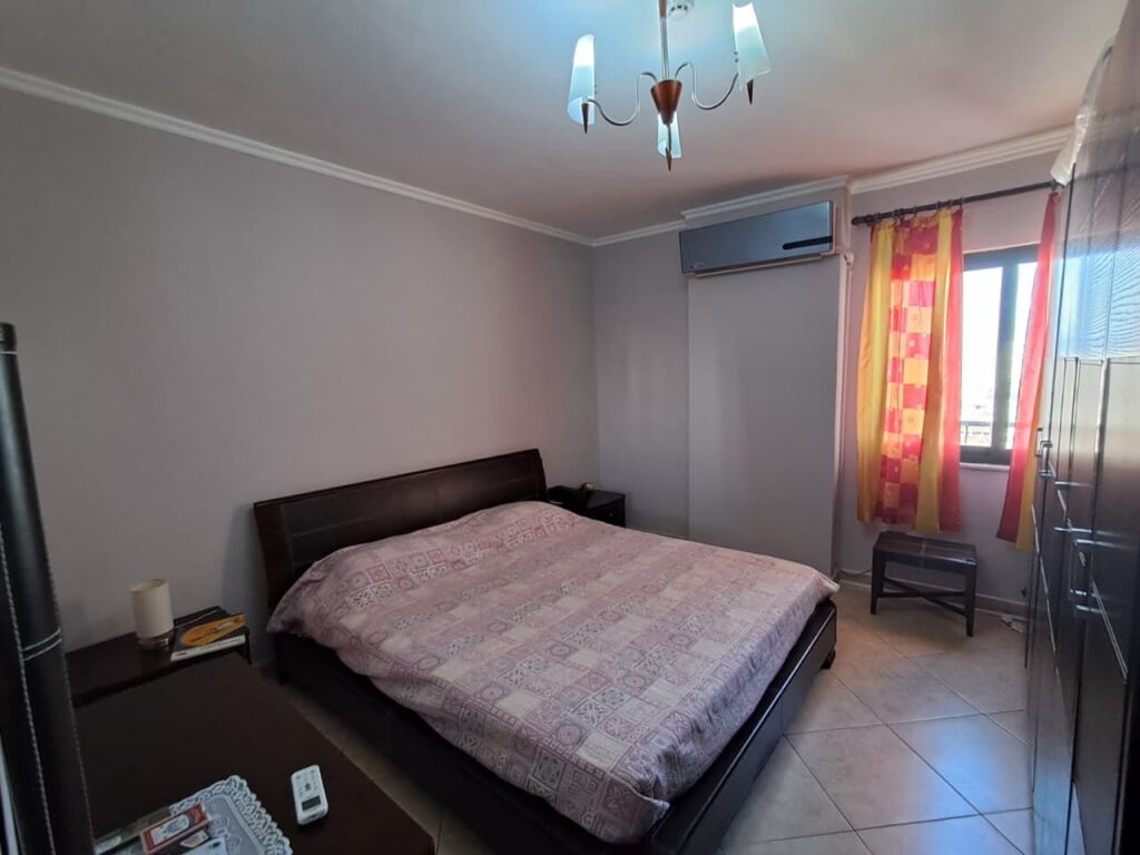 Jepet me qira apartament 2+1 te Markata, Durrës