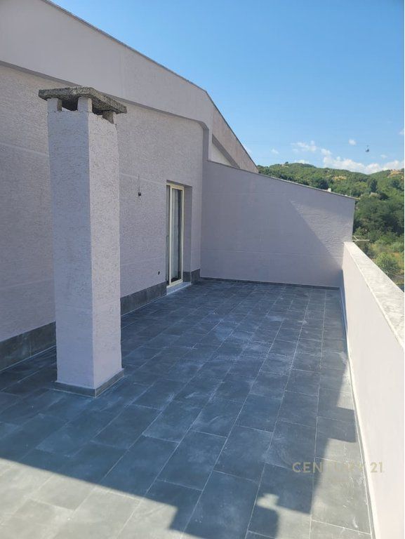Appartamento 2+1 con veranda in affitto a Fresk!!