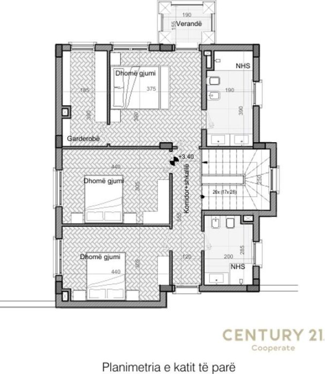 SALE! VILLA FOR SALE IN ROLLING HILLS LAKE