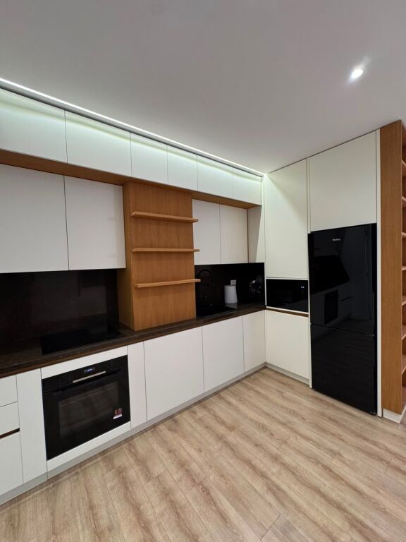 SHITET APARTAMENT 2+1+2 +POST PARKIMI  , RRUGA E ELBASANIT PRANE XIBRAKUT