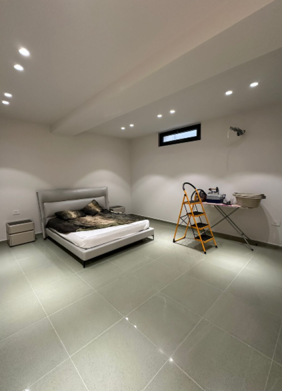 Luxury Villa for Sale – Roses Residence, Farkë e Vogël