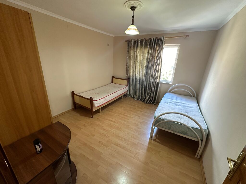 Apartament 2+1 me qera ne Kinostudio prane Tv Klan
