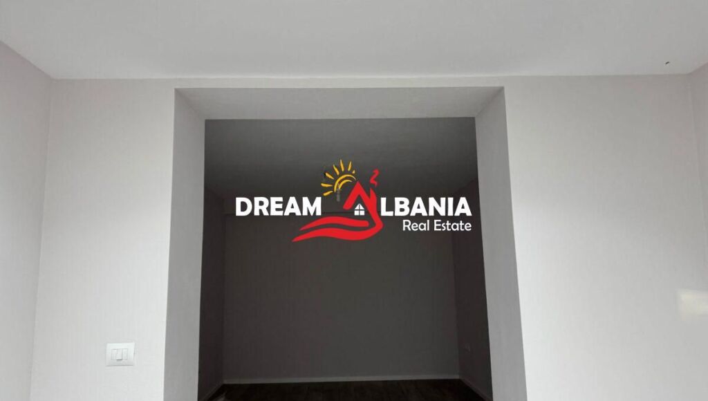 Jepet me Qira Ambient Biznesi – Rruga Fatmir Haxhiu, pranë ETC (42711182)