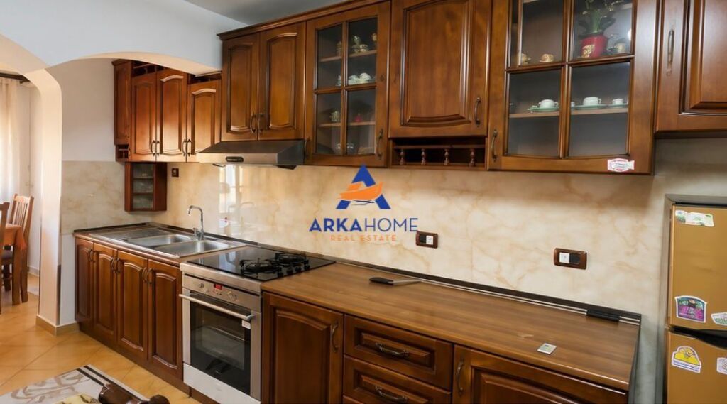 APARTMENT 2+1 FOR RENT "AT THE NEW MARKET" 60,000 LEKE
