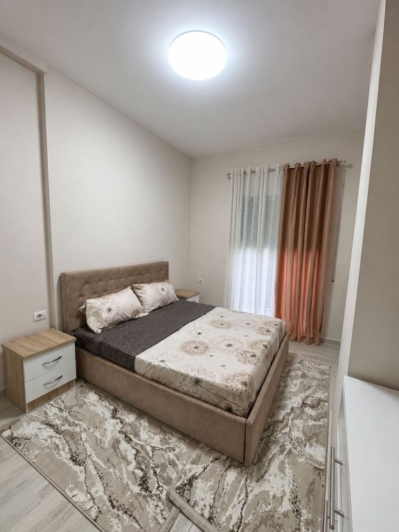 Apartament me qera - Astir