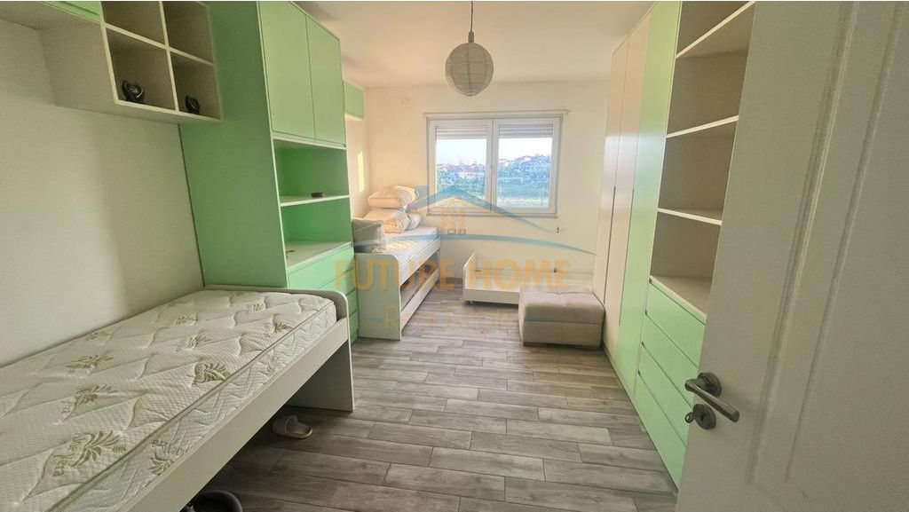 Shitet, Apartament 2+1+2, Unaza e Re.