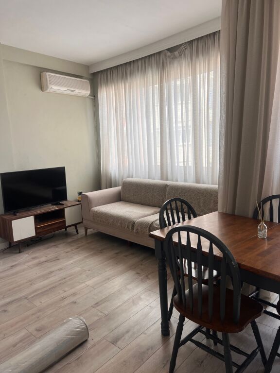 Affittasi 1+1 Al Bar Univers Astir 45.000 leke