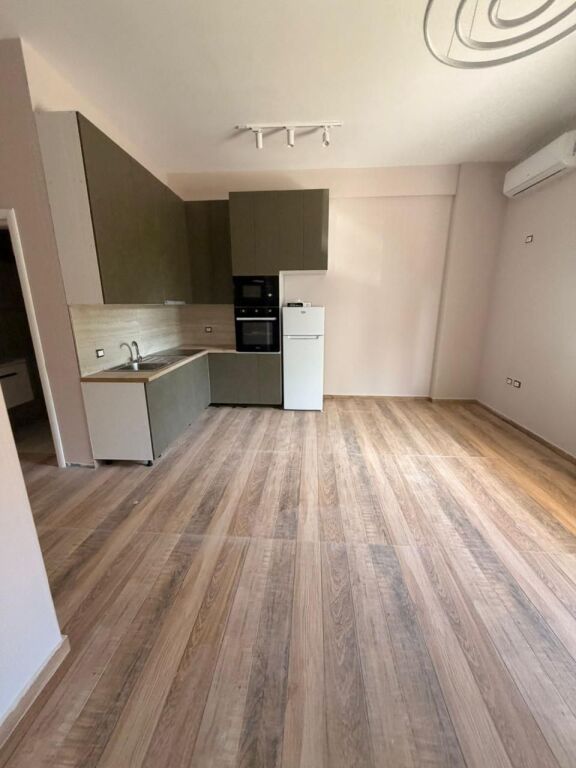 🏡 Studio apartment for Sale – Shkëmbi i Kavajës,