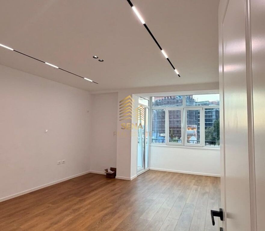 Shitet, Apartament 1+1, 21 Dhjetori, 155,000 Euro