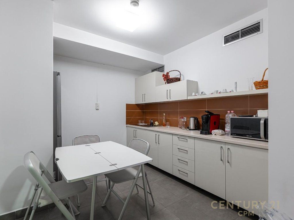 WE SELL OFFICE SPACE ON NDRE MJEDA STREET!