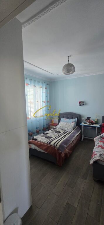 VILE PRIVATE ME QIRA 180 M2 BALDUSHK 1.500 EURO
